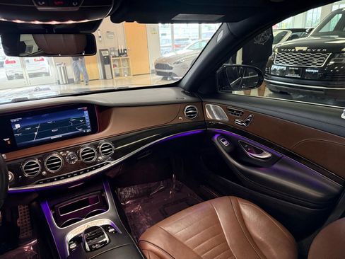 Used 2018 Mercedes-Benz S 560 Sedan w/ AMG Line Exterior image 23