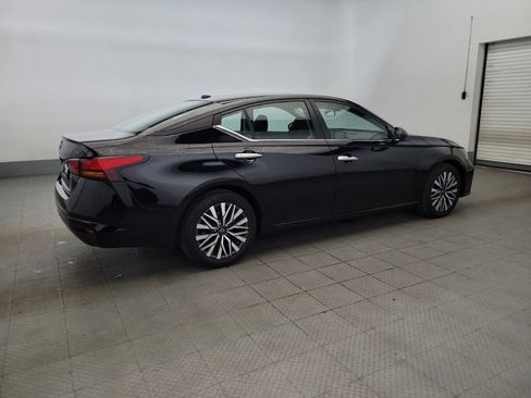Used 2024 Nissan Altima 2.5 SV FWD image 10