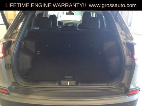 Used 2023 Jeep Cherokee Altitude Lux AWD/4WD image 25