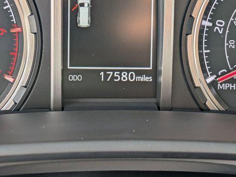 Used 2024 Toyota 4Runner Limited image 26