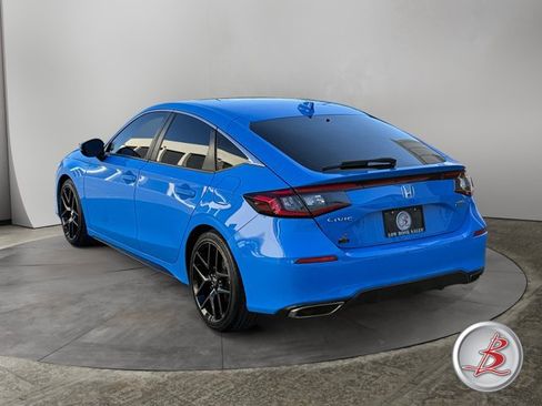Used 2023 Honda Civic Sport Touring image 5