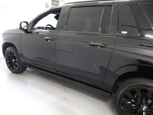 Certified 2025 Cadillac Escalade ESV Sport Platinum w/ LPO, ONYX Package AWD/4WD image 20