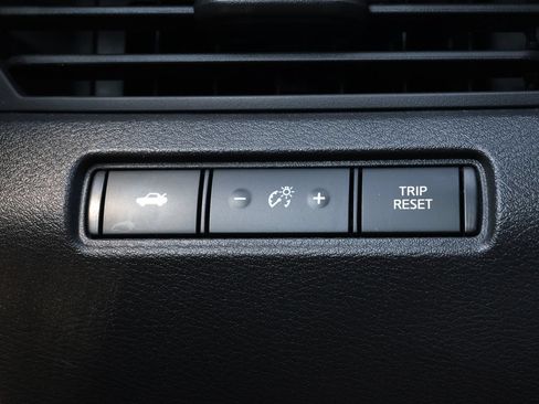 Used 2023 Nissan Altima 2.5 SV FWD image 23