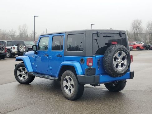 Used 2016 Jeep Wrangler Unlimited Sahara w/ Connectivity Group image 3