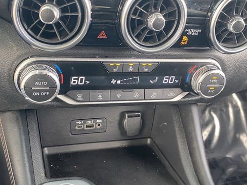 Used 2023 Nissan Sentra SR w/ SR Premium Package image 26