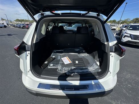 New 2026 Nissan Rogue SV image 23