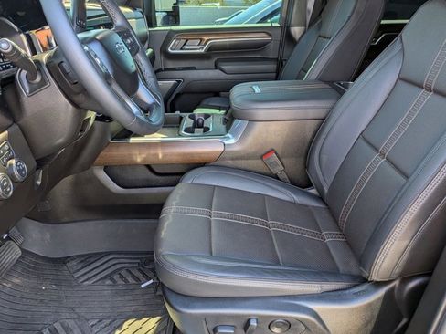 Used 2024 Chevrolet Silverado 2500 High Country w/ High Country Premium Package image 14