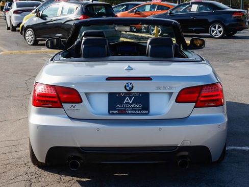 Used 2011 BMW 335i Convertible image 16