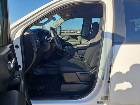 Used 2025 Chevrolet Silverado 2500 W/T image 18