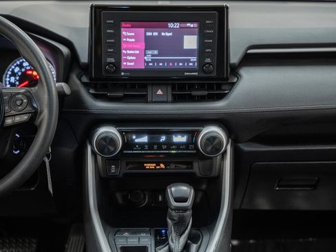 Used 2021 Toyota RAV4 LE image 23