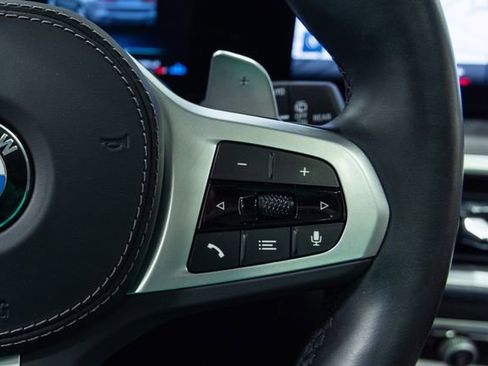 Certified 2023 BMW X7 xDrive40i w/ M Sport Package image 16