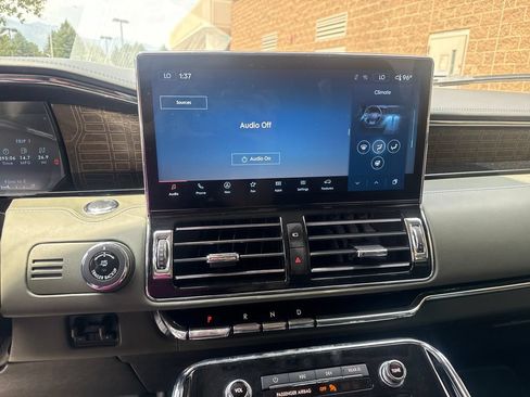 Used 2023 Lincoln Navigator Black Label AWD/4WD image 17