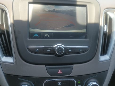 Used 2017 Chevrolet Malibu LS FWD image 22