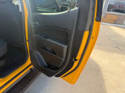 Used 2018 Chevrolet Colorado LT w/ LT Convenience Package AWD/4WD image 22