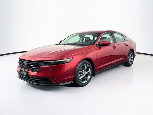 Used 2024 Honda Accord EX image 3