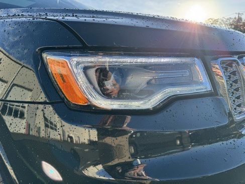 Used 2019 Jeep Grand Cherokee Overland image 10