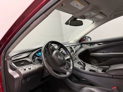 Used 2017 Buick LaCrosse Essence FWD image 17