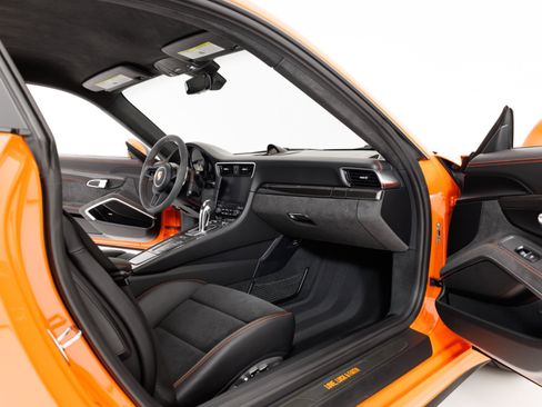 Used 2018 Porsche 911 GT3 RWD image 35
