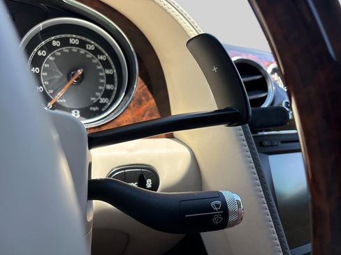 Used 2014 Bentley Flying Spur W12 image 23