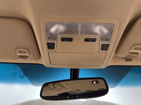 Used 2015 Toyota Avalon XLE Touring image 11