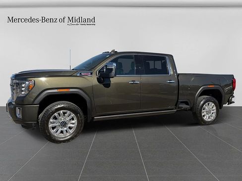 Used 2023 GMC Sierra 2500 Denali w/ Technology Package AWD/4WD image 4