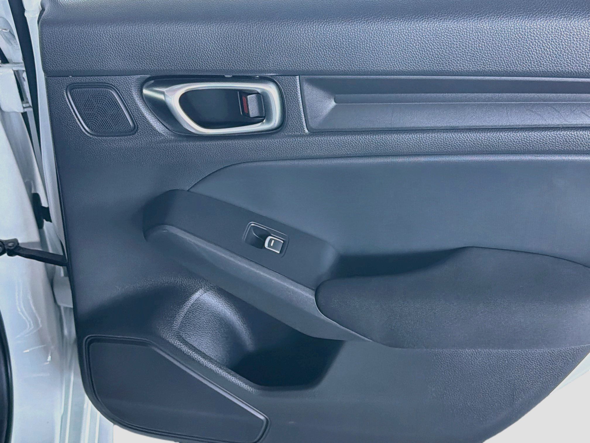 Used 2023 Honda Civic Sport image 28