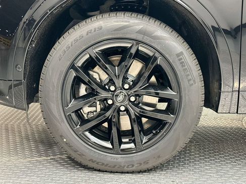 Certified 2025 Land Rover Discovery Sport S image 3