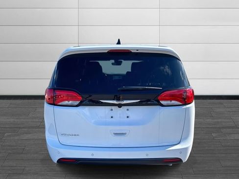 New 2026 Chrysler Voyager LX image 4