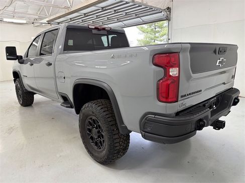 Certified 2024 Chevrolet Silverado 2500 ZR2 w/ ZR2 Bison Edition image 8