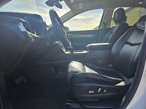 Used 2017 Cadillac XT5 Luxury w/ Driver Awareness Package image 14