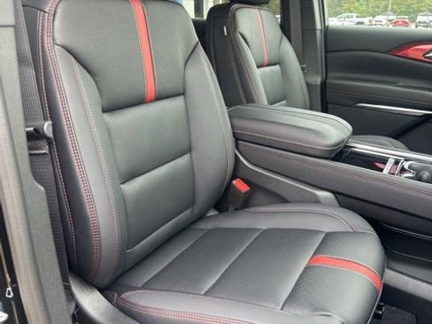 New 2026 Chevrolet Traverse RS w/ LPO, Floor Liner Package image 34