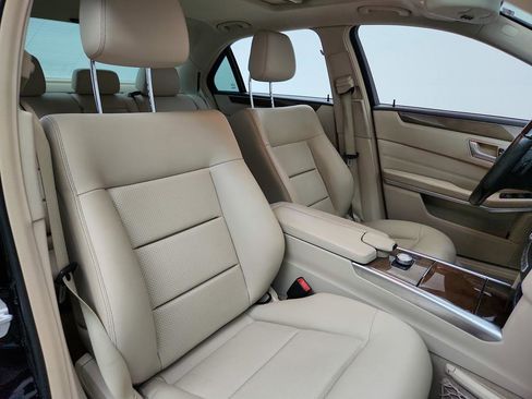 Used 2014 Mercedes-Benz E 350 Sedan image 29