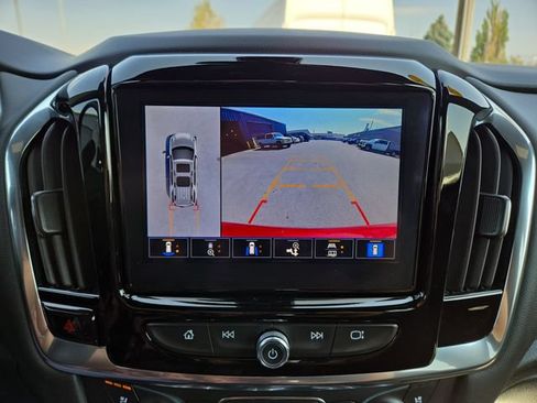 Used 2023 Chevrolet Traverse High Country AWD/4WD image 25