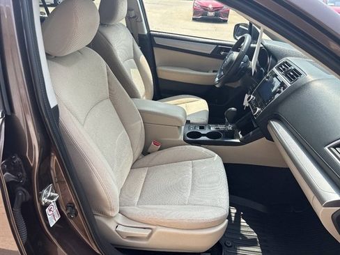 Used 2019 Subaru Outback 2.5i Premium AWD/4WD image 19