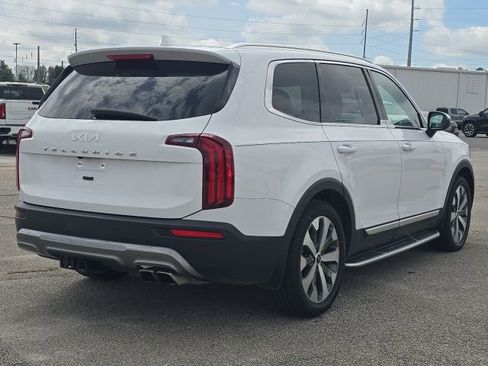 Used 2022 Kia Telluride EX w/ EX Premium Package image 5