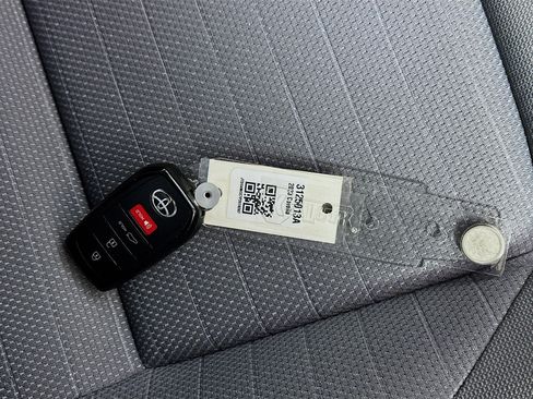 Used 2023 Toyota Corolla SE image 33