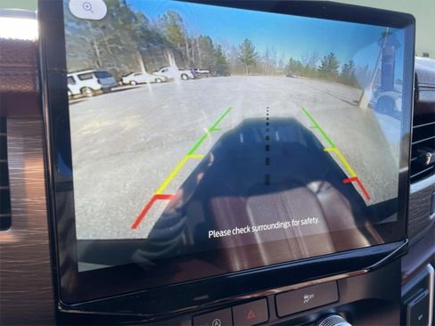 Used 2023 Ford Expedition Limited image 28