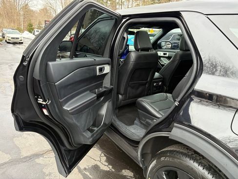 Used 2021 Ford Explorer ST w/ ST Street Pack image 16