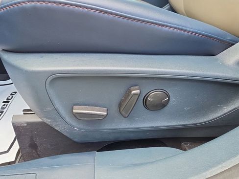 Used 2025 Ford Maverick Lariat AWD/4WD image 22