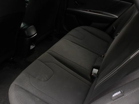 Used 2025 Hyundai Elantra Sport FWD image 20