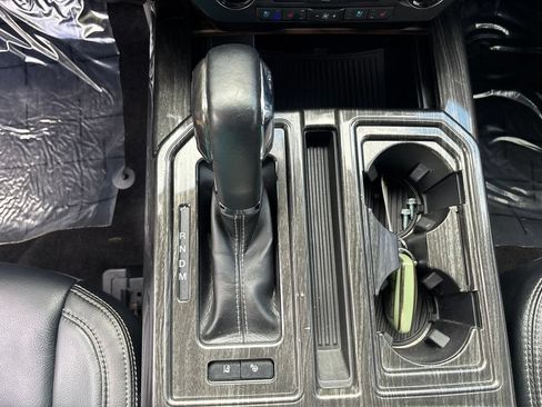 Used 2020 Ford F150 Lariat w/ Equipment Group 502A Luxury AWD/4WD image 32