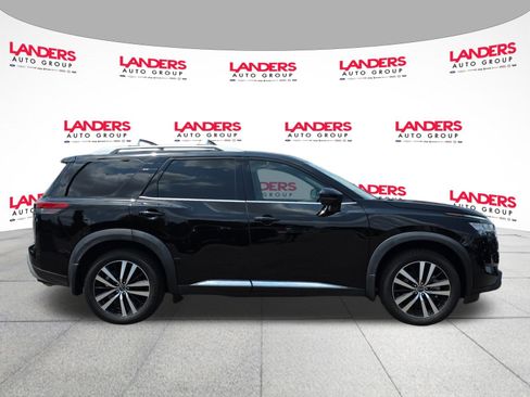 Used 2023 Nissan Pathfinder Platinum w/ Black Appearance Package FWD image 2