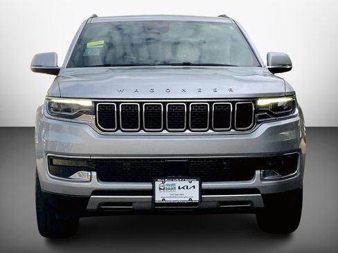 Used 2022 Jeep Wagoneer Series II image 5