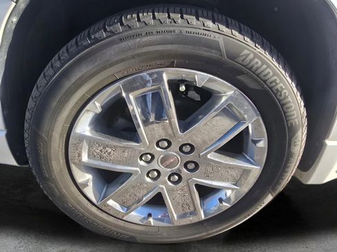 Used 2016 GMC Acadia Denali AWD/4WD image 16