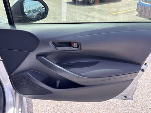 Used 2022 Toyota Corolla LE FWD image 14