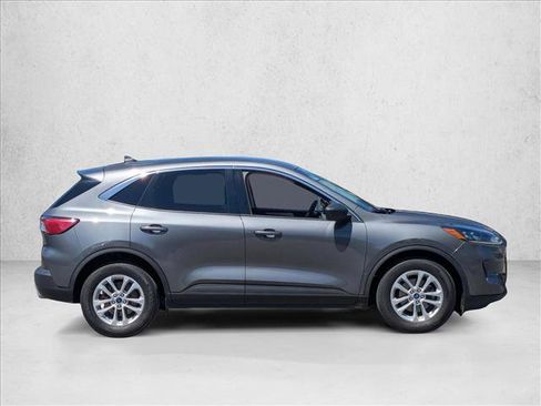Used 2022 Ford Escape SE FWD image 4
