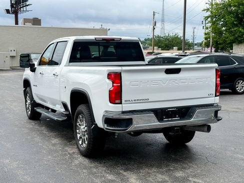 Used 2026 Chevrolet Silverado 2500 LTZ w/ LTZ Premium Package AWD/4WD image 12