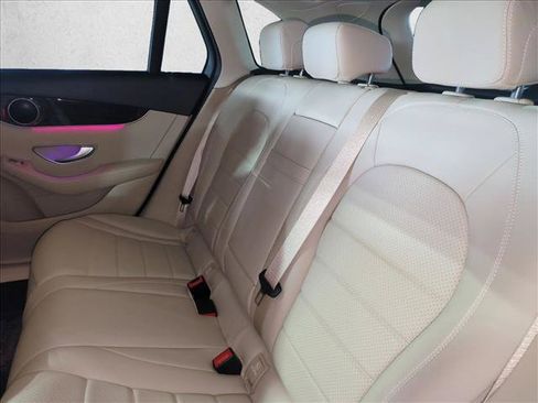 Used 2020 Mercedes-Benz GLC 300 image 18