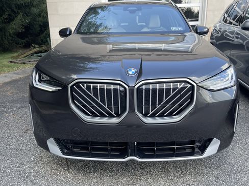 Used 2026 BMW X3 xDrive30 w/ Premium Package image 3