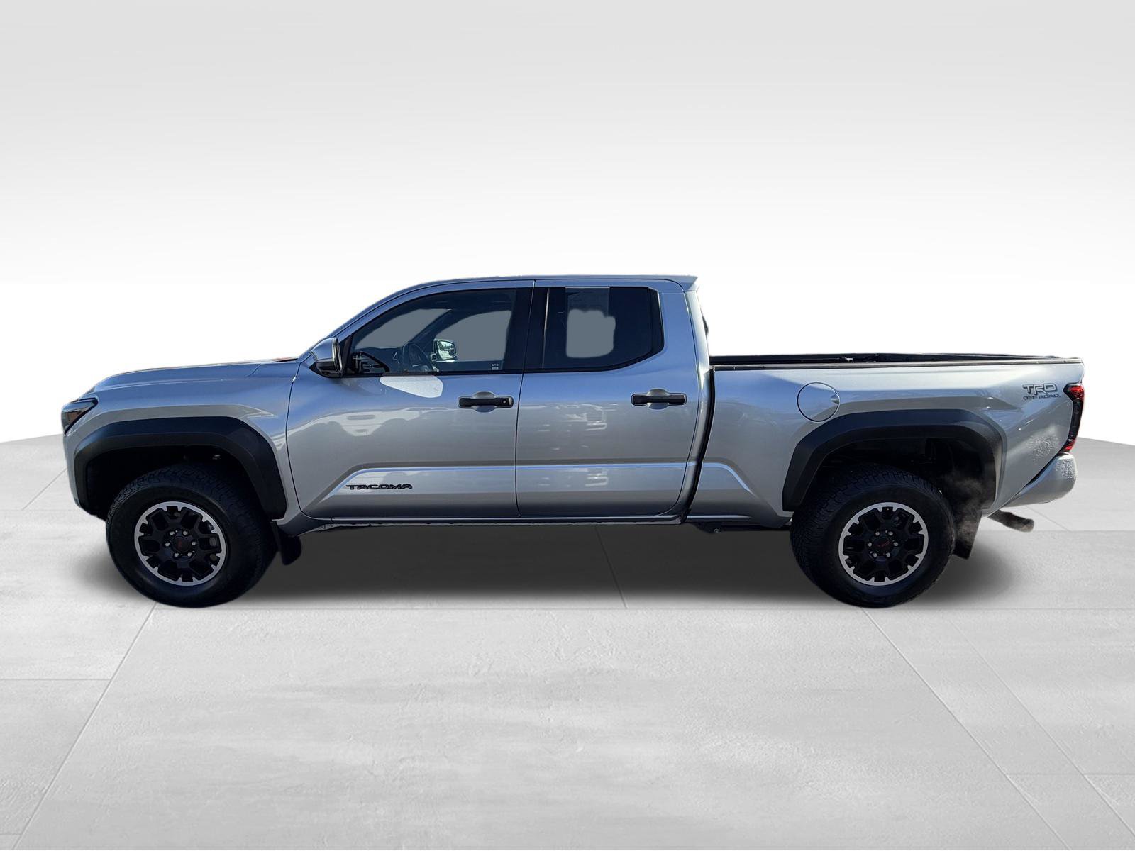 Used 2024 Toyota Tacoma TRD Off-Road w/ TRD Off Road Premium Package AWD/4WD image 9